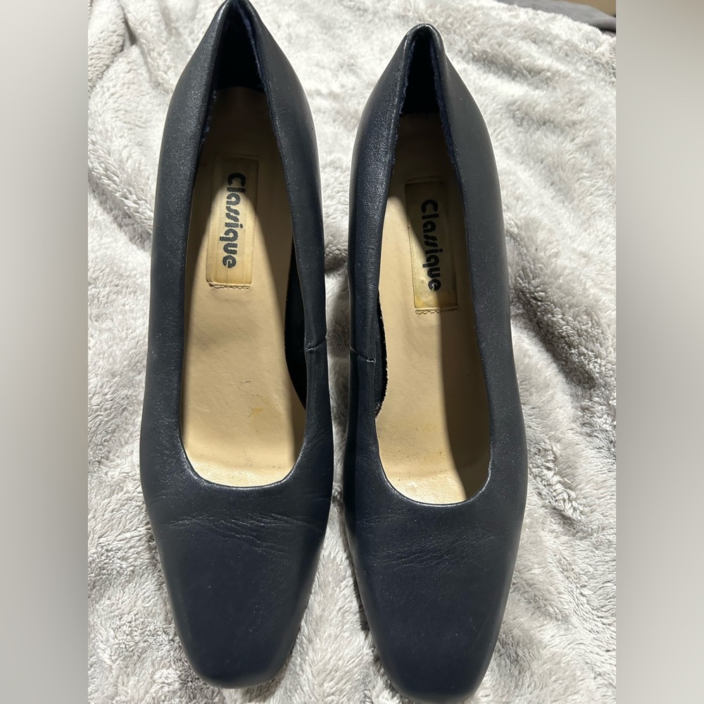 Vintage Dark Blue thick heels by Classique